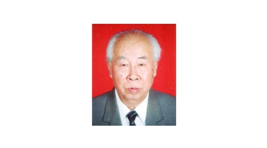 崔瑞珍.1980年－1984年任學(xué)校校長；1984年－1989年任學(xué)校黨委書記