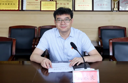 黨委委員、副院長    周永良